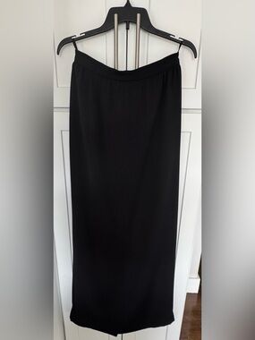Vintage Valentino Boutique Black Long Elegant Women's Skirt with Fishtail Pleat